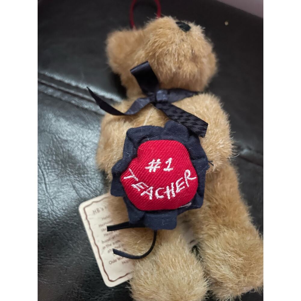 Boyd’s Bear NWT “Ms. Teacherbeary”